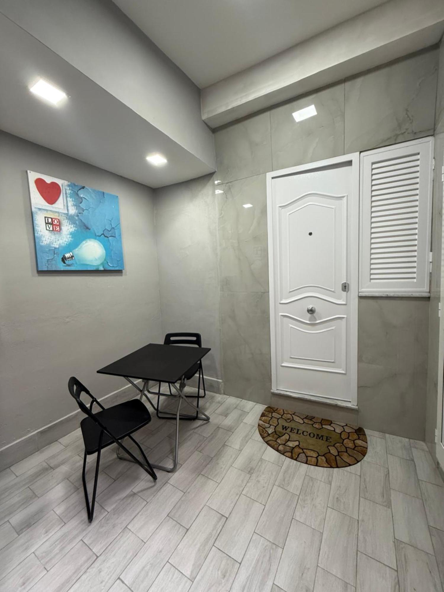 Caracciolo Suites 36 Napoli Bagian luar foto